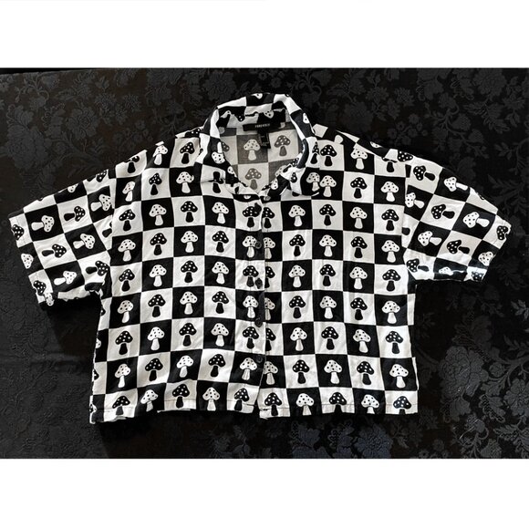 Forever 21 Mushroom Crop Top - Picture 3 of 4